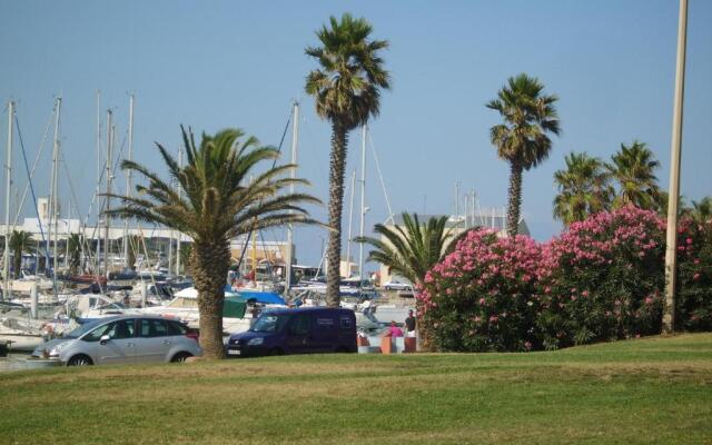 CANET Plage appartement 1 chambre , climatisation, parking sécurisé couvert