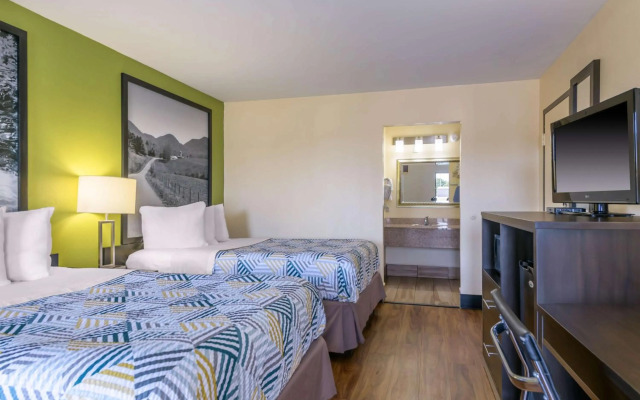 Motel 6 Forsyth, GA – Tift College