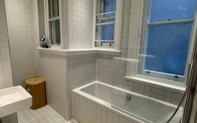 Central 1 Bedroom Apartment in Farringdon