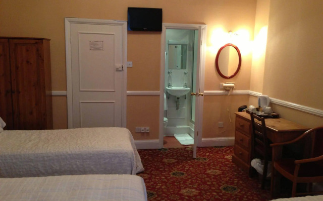 Balmoral House Hotel