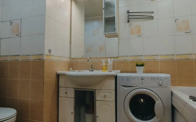 Белый ночлег на ул. Индустриальная, д. 7/3