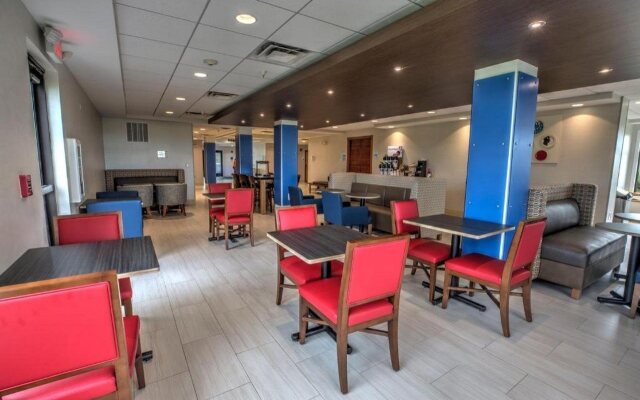 Holiday Inn Express Rochelle by IHG