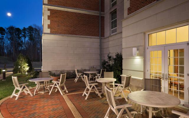 Hampton Inn & Suites Williamsburg-Central