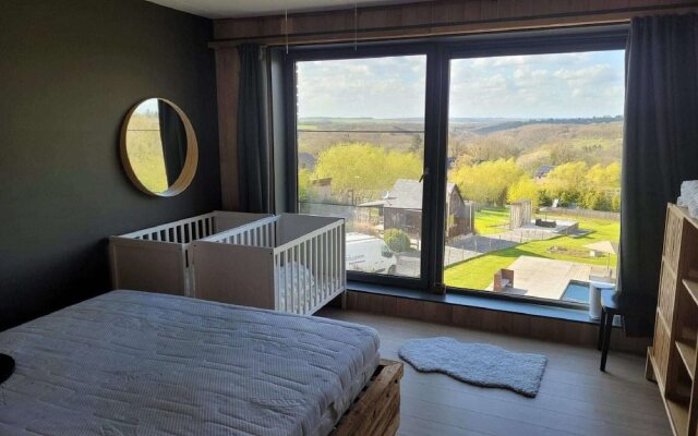 Luxurious Holiday Home in Heyd Durbuy with Sauna And Pool