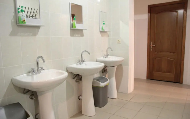 GreenWood Hostel