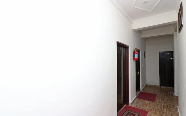 Hotel Raj Palace By OYO Rooms