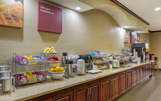 Comfort Suites Oxford I-20 exit 188