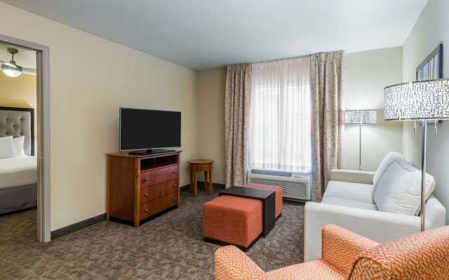 Homewood Suites by Hilton St. Louis Riverport - Airport West