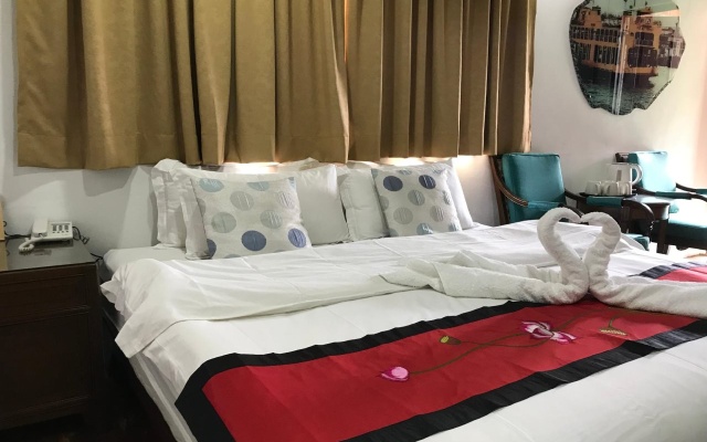 Rangoon Residence – Guest Rooms – George Town