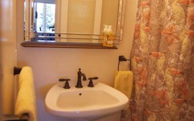 Collins House B&B
