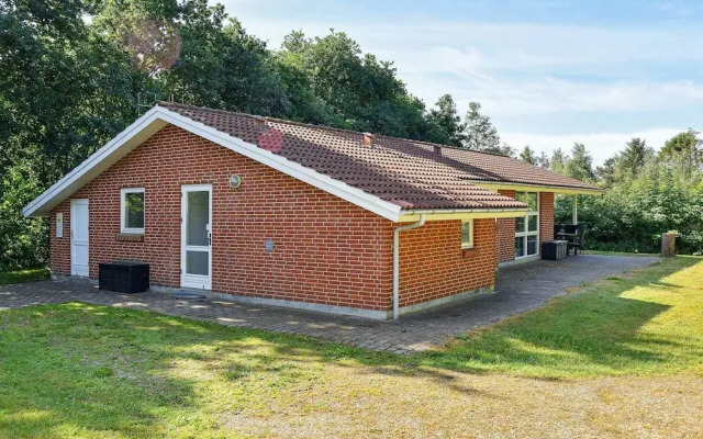 8 Person Holiday Home in Oksbol