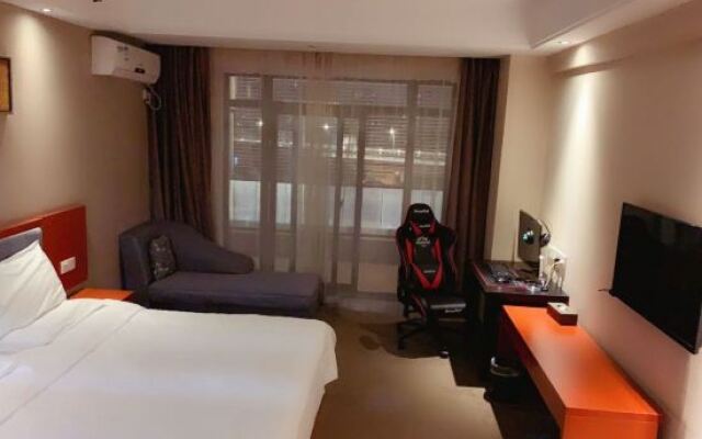 Super 8 Hotel