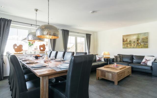 Luxurious Holiday Home With Terrace in Tyrol