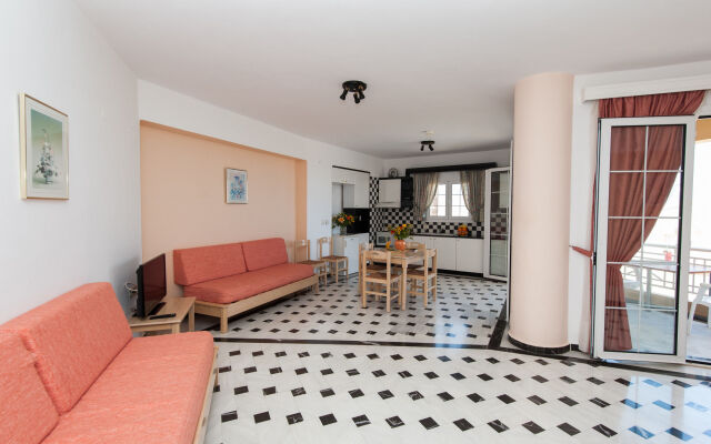 Sunrise Studios & Apartments