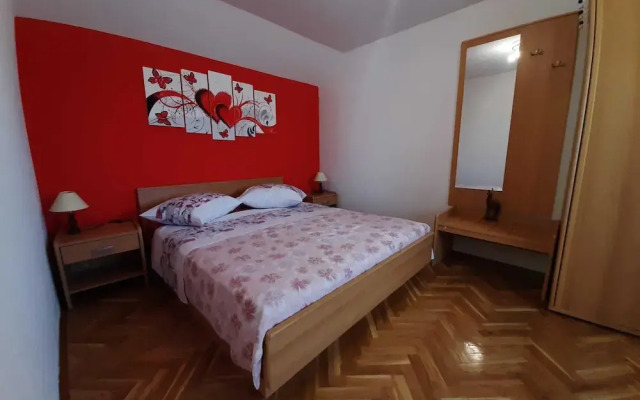 Cozy Apartments With Private Balcony Vinisce