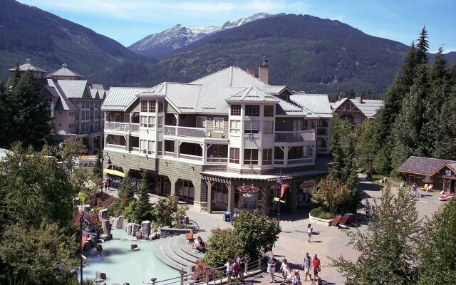 Town Plaza Suites by Whistler Premier