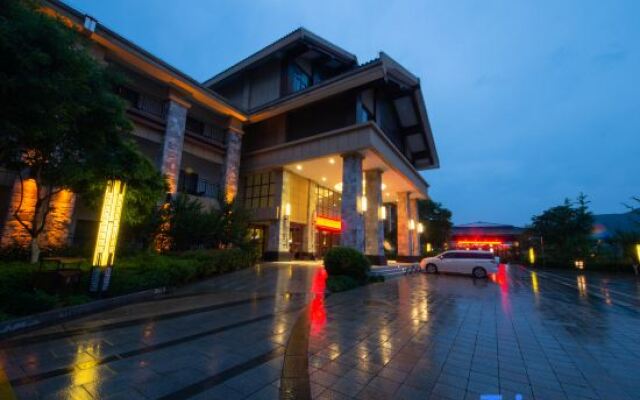 Maijishan Hot Spring Resort Hotel