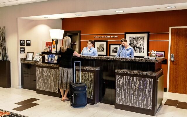 Hampton Inn & Suites Tulsa/Tulsa Hills