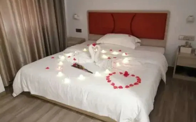 Yingfei Hotel (Sihui Longcheng)
