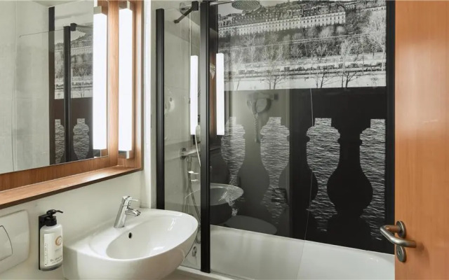 Hotel Campanile Marne La Vallée - Bussy Saint Georges