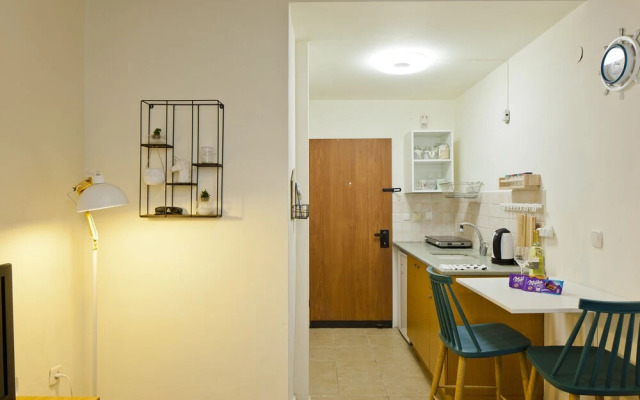 Stylish flat at Rothschild boulevard