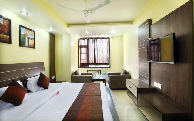 Hotel Aaditya Majha Continental by OYO Rooms