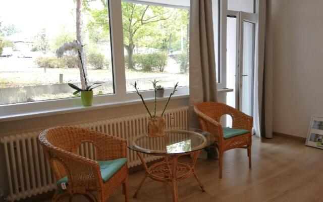 Central-Apt at Lake, CityCenter 5min, Fair 18min!!!