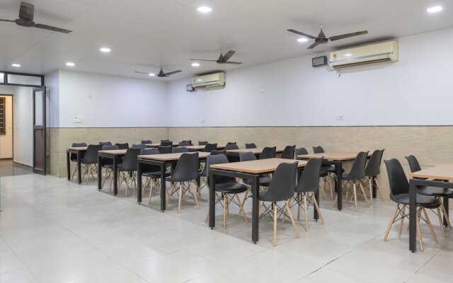 SilverKey Executive Stays 45988 Pooth Kalan