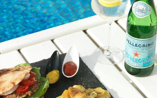 Evgenia Villas & Suites