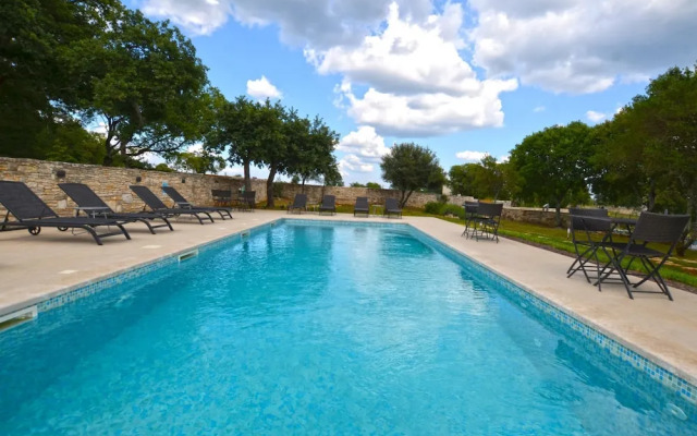 Tranquil Getaway With Shared Pool in Bale