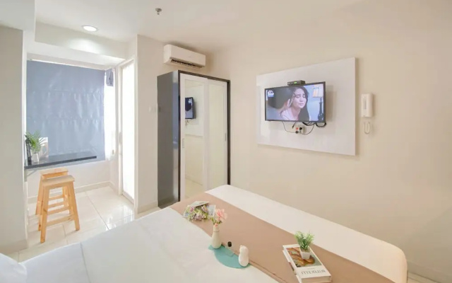 Warm Stay Studio At Cinere Bellevue Suites Apartment – Guest Rooms – Depok