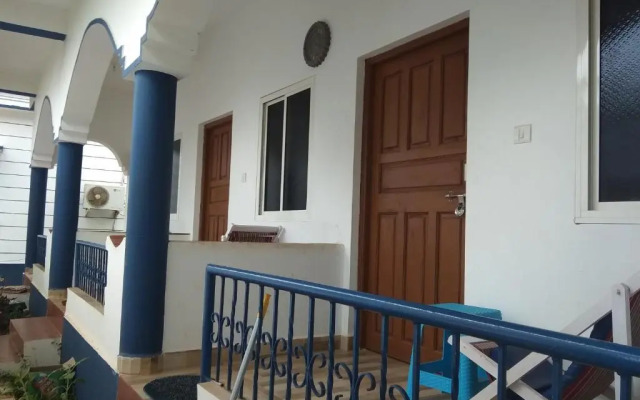 Iroomz Blue Pearl Residency