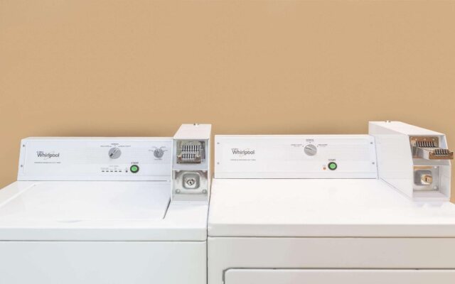 OYO Hotel Pineville LA Hwy 165