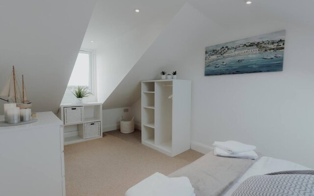 Stylish and Modern 2-bed Apartment in Herne Bay