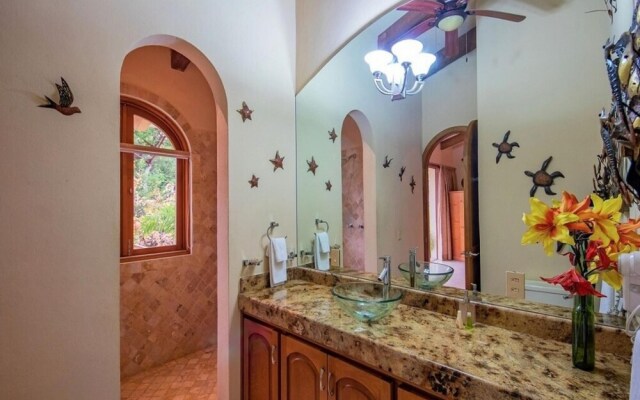 Sunny Vacation Villa 75