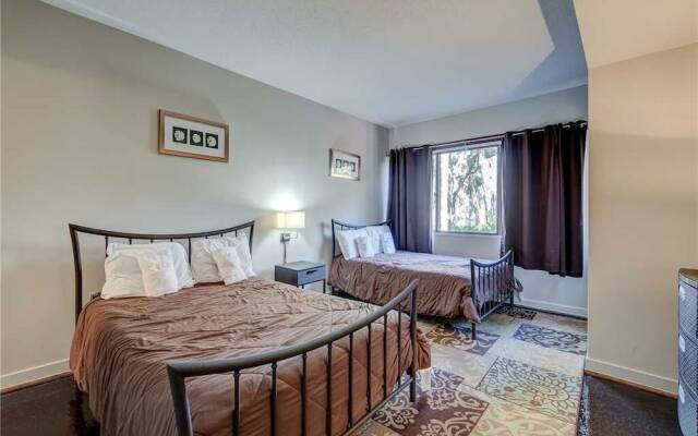 5301 Treetops - Two Bedroom Condo