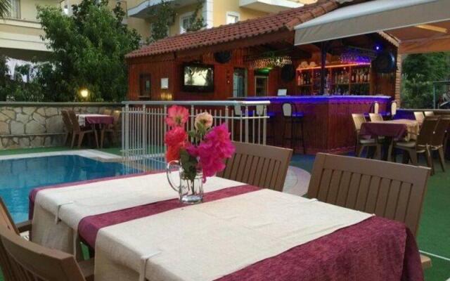 Club Ege Antique