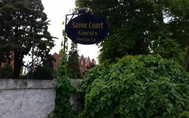 Aaron Court B&B