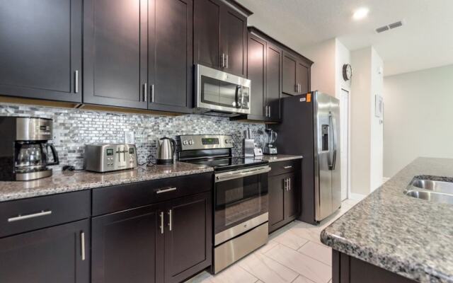 Amazing Townhome! - Storey Lake - 4804CS