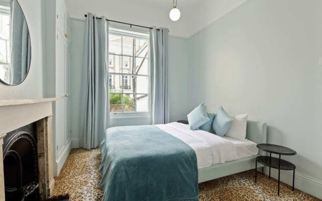 Elegant 1-bed Apt, Sleeps 4, in Chelsea