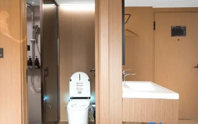 Xufeng Light Residence Hotel