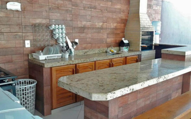 Casa Paraná com 8 quartos acomoda até 40 pessoas