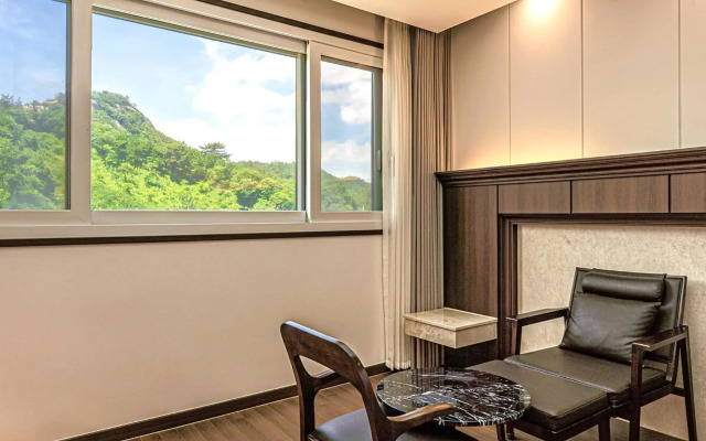 Hotel Demer