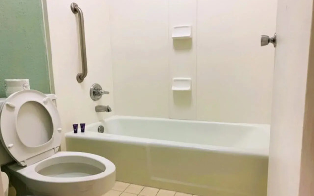 OYO Hotel Dundee By Crystal Lake