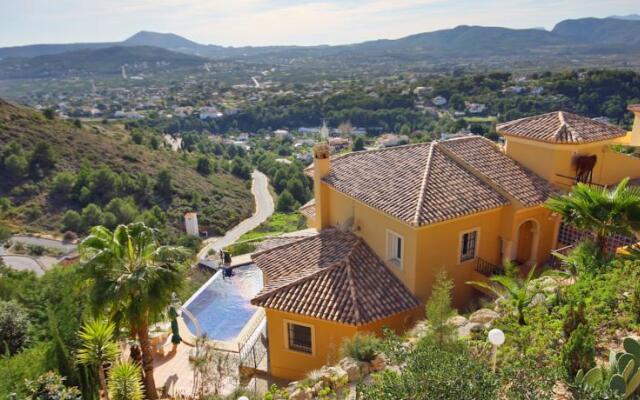 Villa Alexander