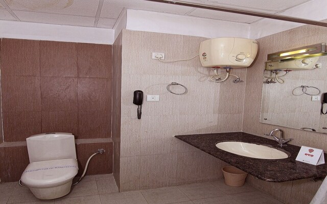 OYO 6804 Hotel Buddha Residency