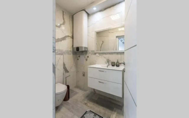 Royal Platinum Studio Apartment