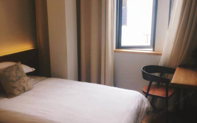 Yue Love Hotel