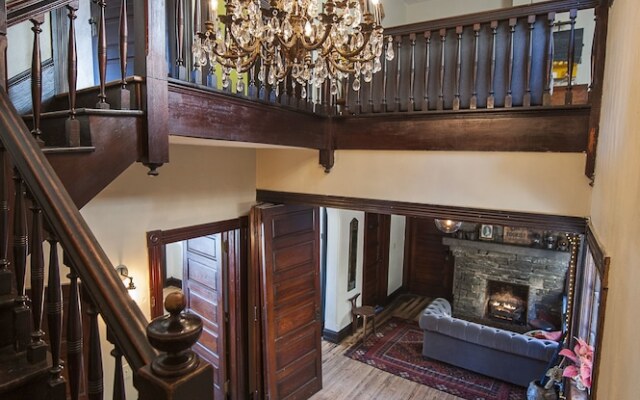 Marshall House Inn