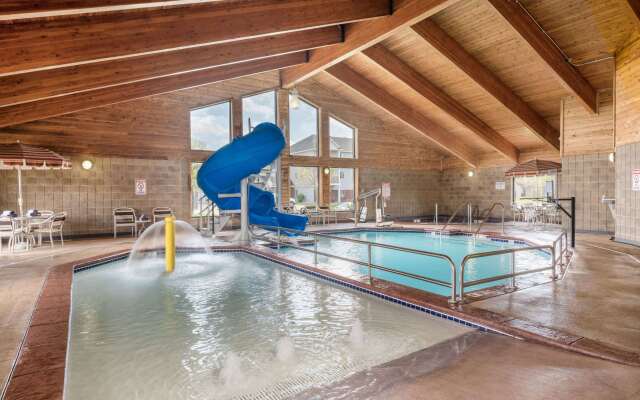 AmericInn by Wyndham Fargo West Acres